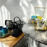 Canal Hideaway 3* Амстердам