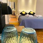 Canal Hideaway Гостевой дом