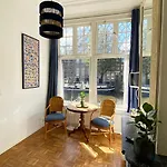 Canal Hideaway Гостевой дом 3*