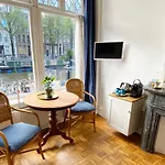 Гостевой дом Canal Hideaway 3*