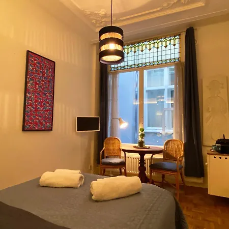 Canal Hideaway 3* Amszterdam