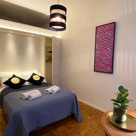 Guest house Canal Hideaway