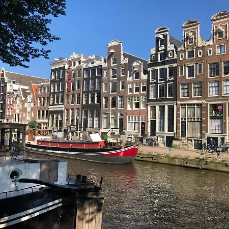 Guest house Canal Hideaway